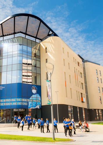 An image of the outside of the University of Hull